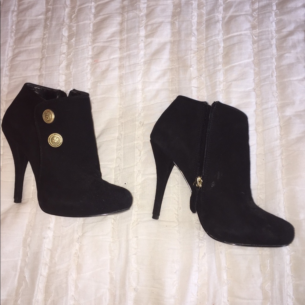 Guess black suede booties